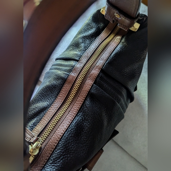 Vintage Michael Kors black and brown shoulder bag. - Picture 7 of 13